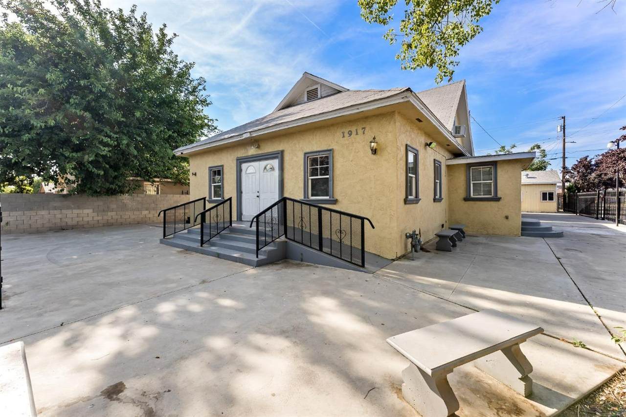 1917 Lewis Avenue - Photo 1