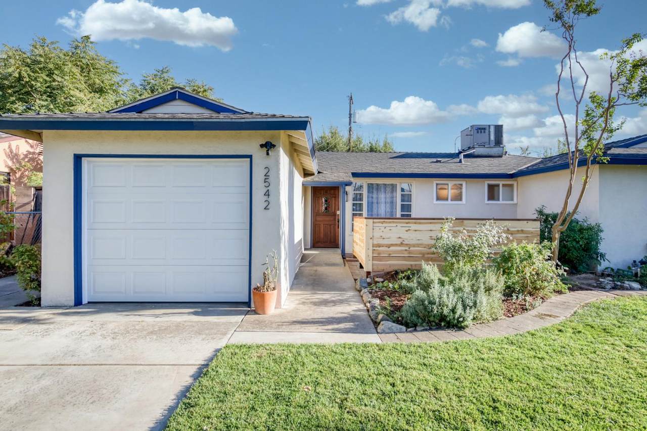 2542 Ashcroft Avenue - Photo 1