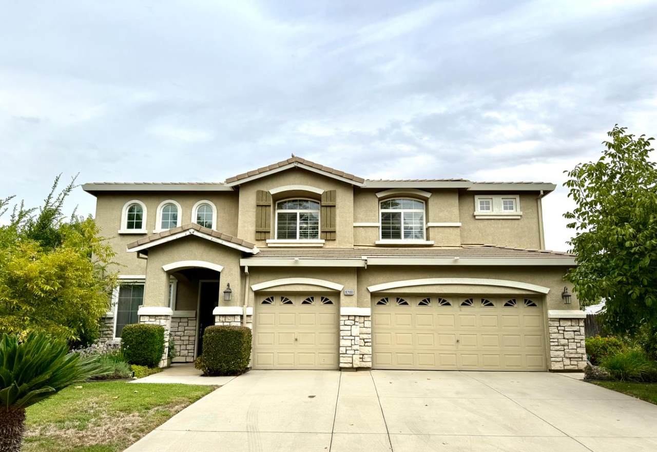 9200 Hunters Creek Way - Photo 1