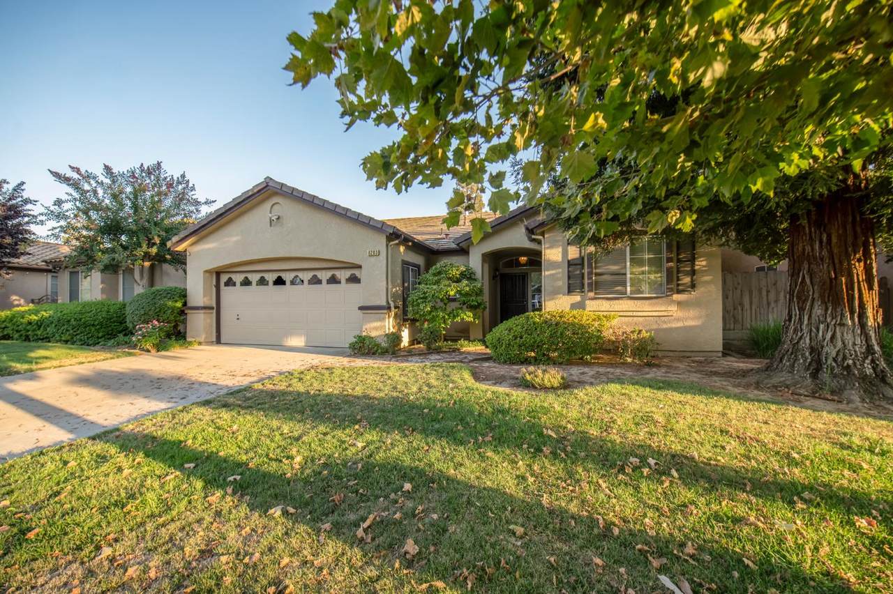 6203 Chennault Avenue - Photo 1