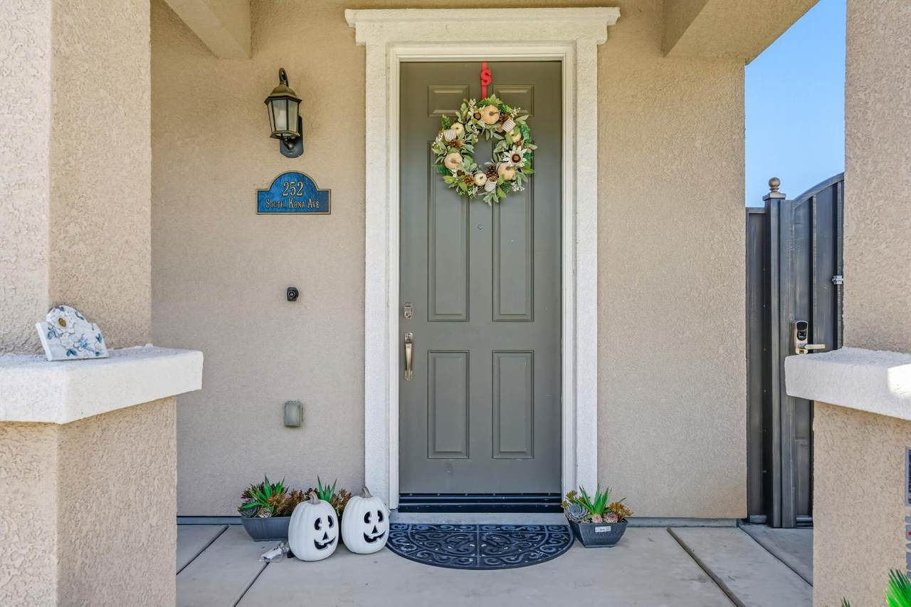 https://bt-photos.global.ssl.fastly.net/fresno/1280_boomver_1_637721-2.jpg