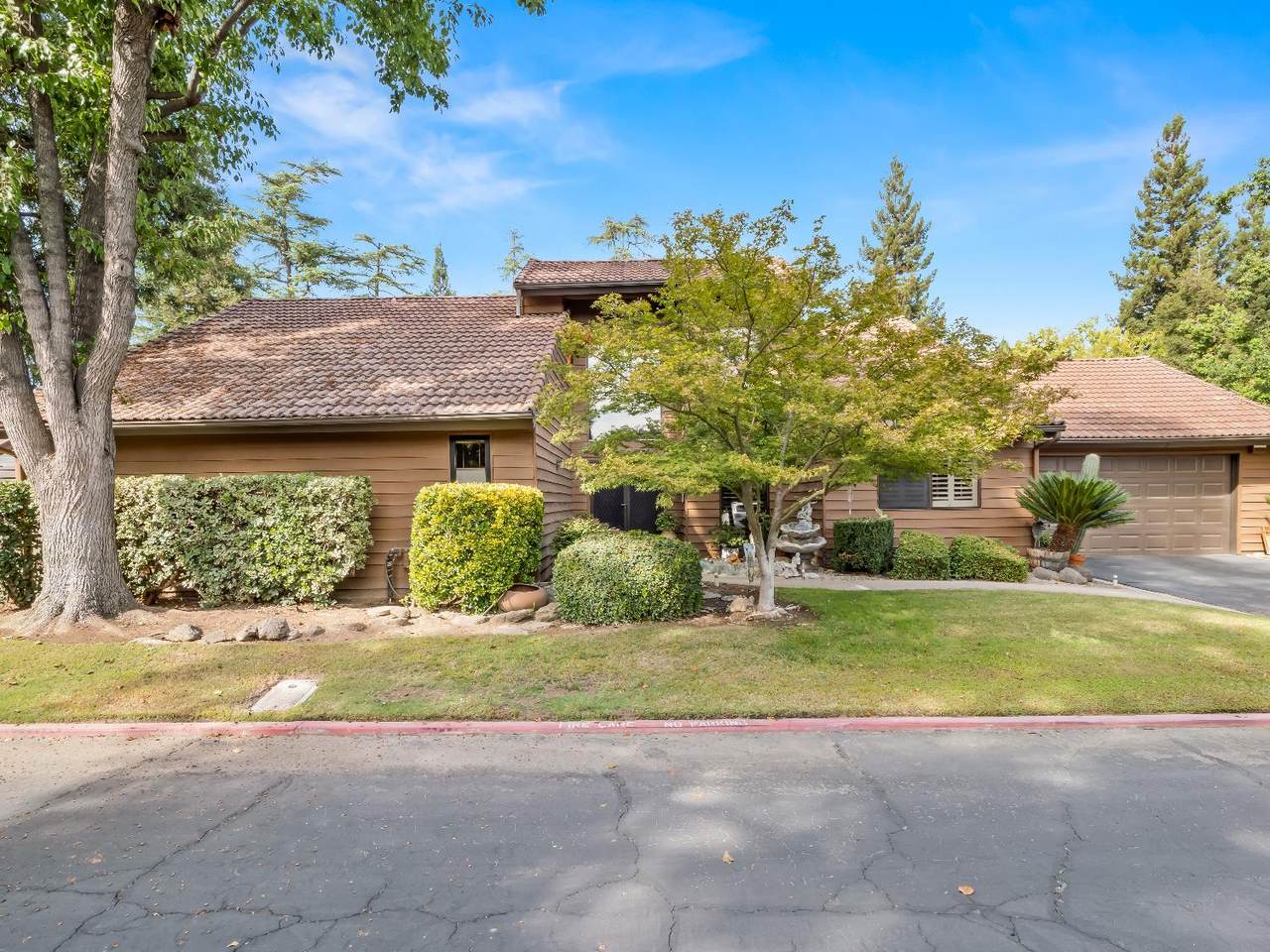 2059 Barstow - Photo 1