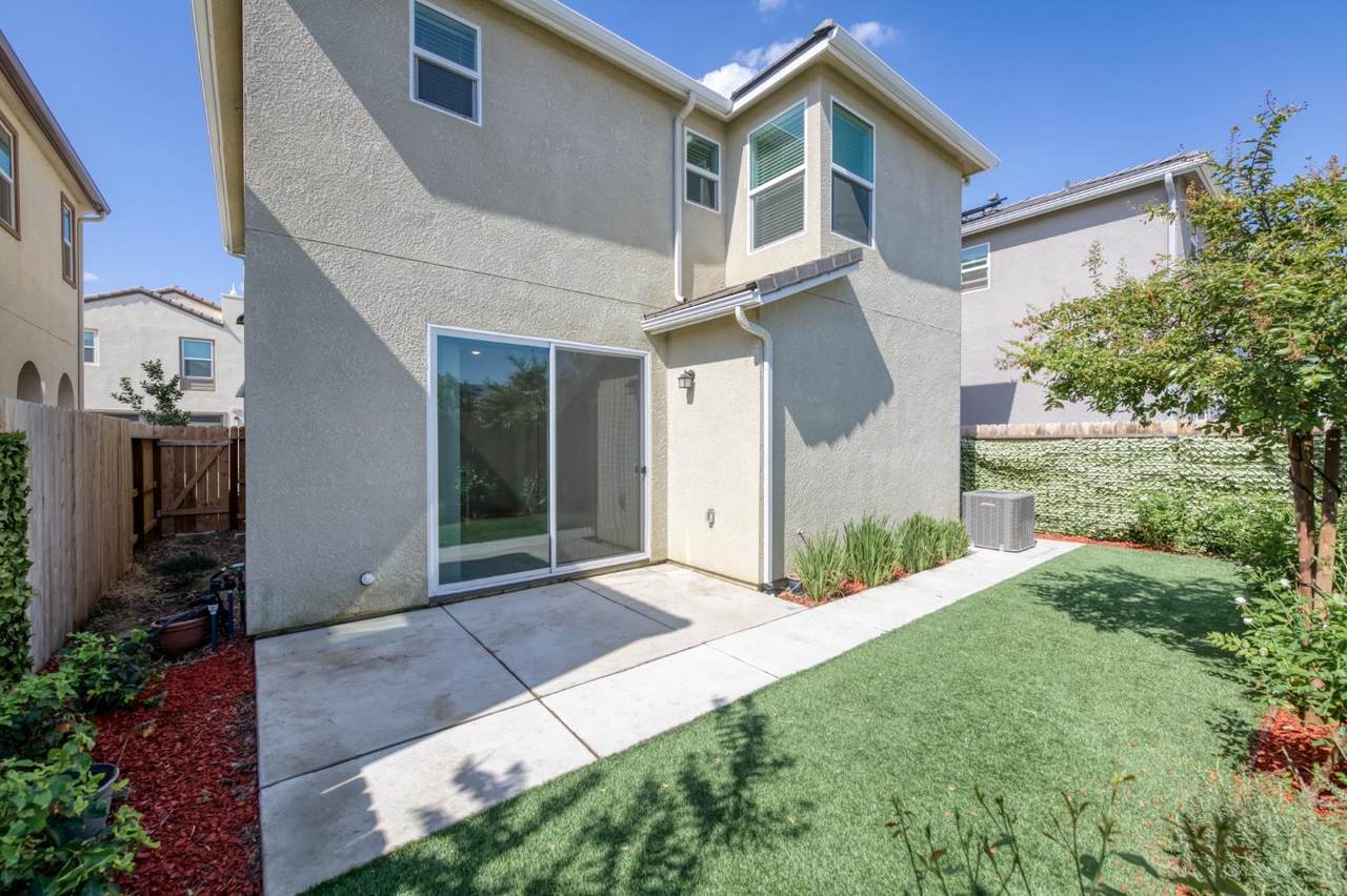 https://bt-photos.global.ssl.fastly.net/fresno/1280_boomver_1_637878-2.jpg