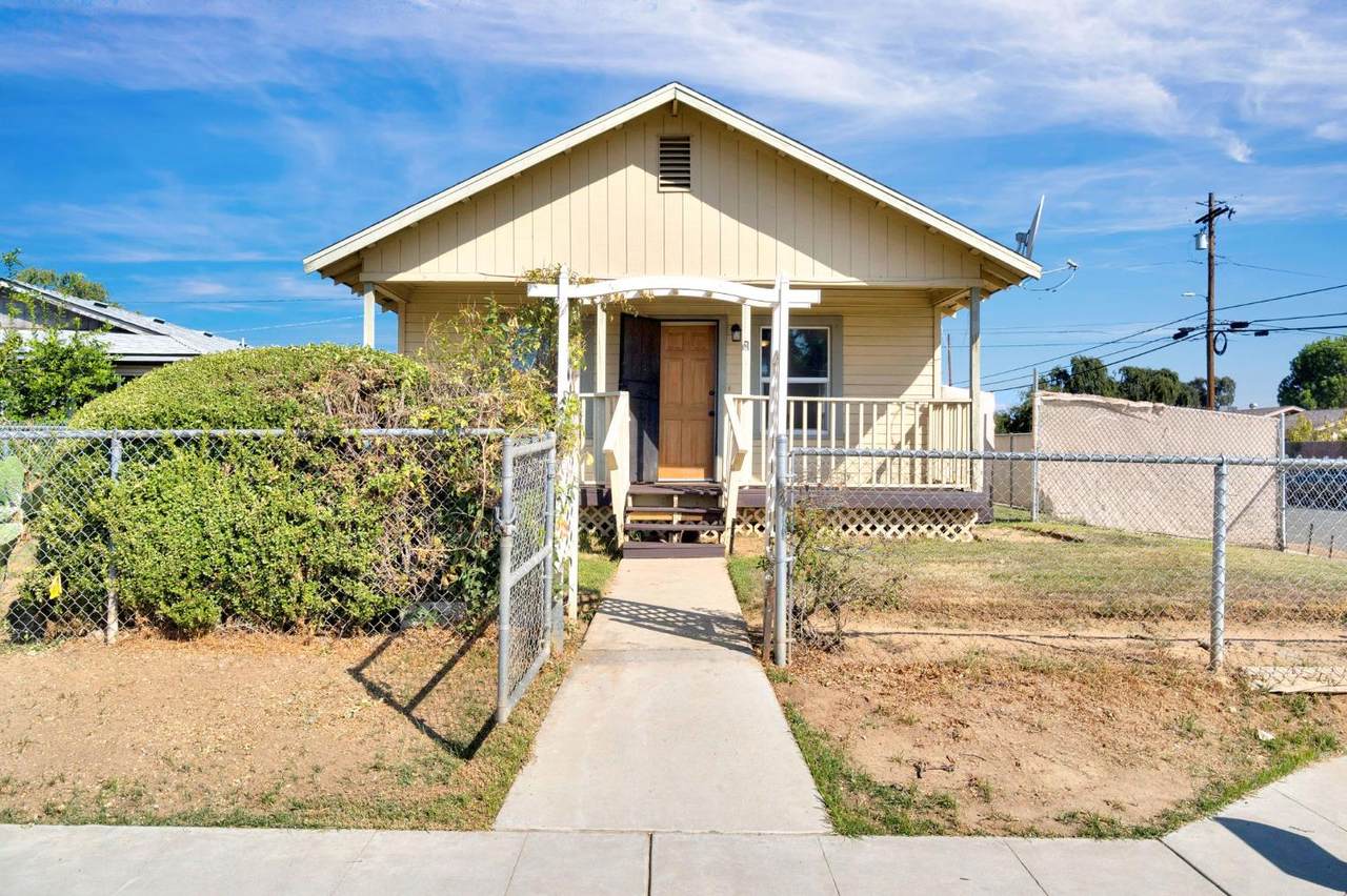 408 Spruce Avenue - Photo 1