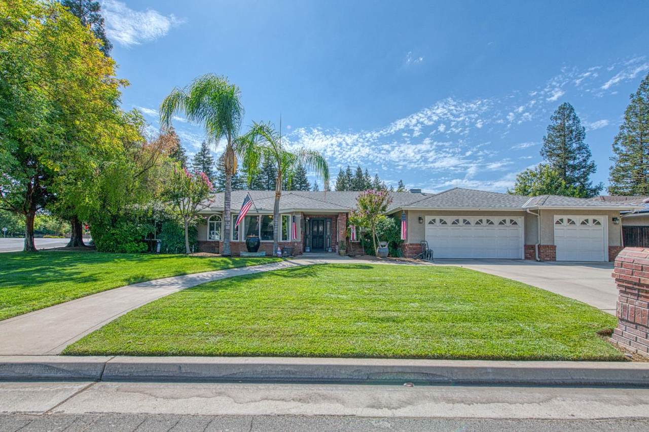 6435 Gentry Avenue - Photo 1