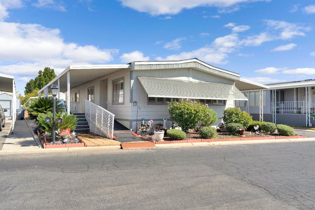 371 Bethel Avenue - Photo 1