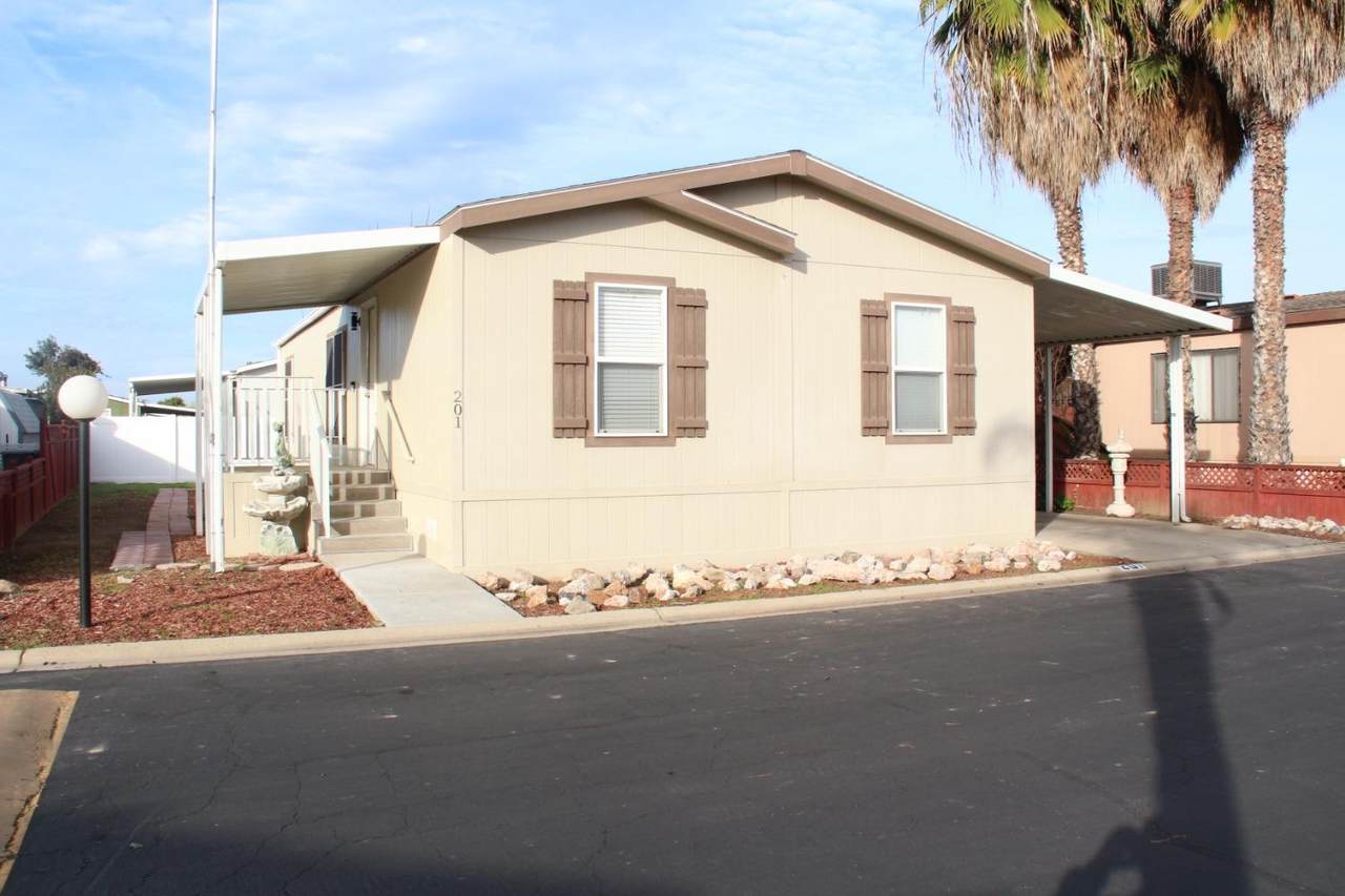 2575 Willow Avenue - Photo 1