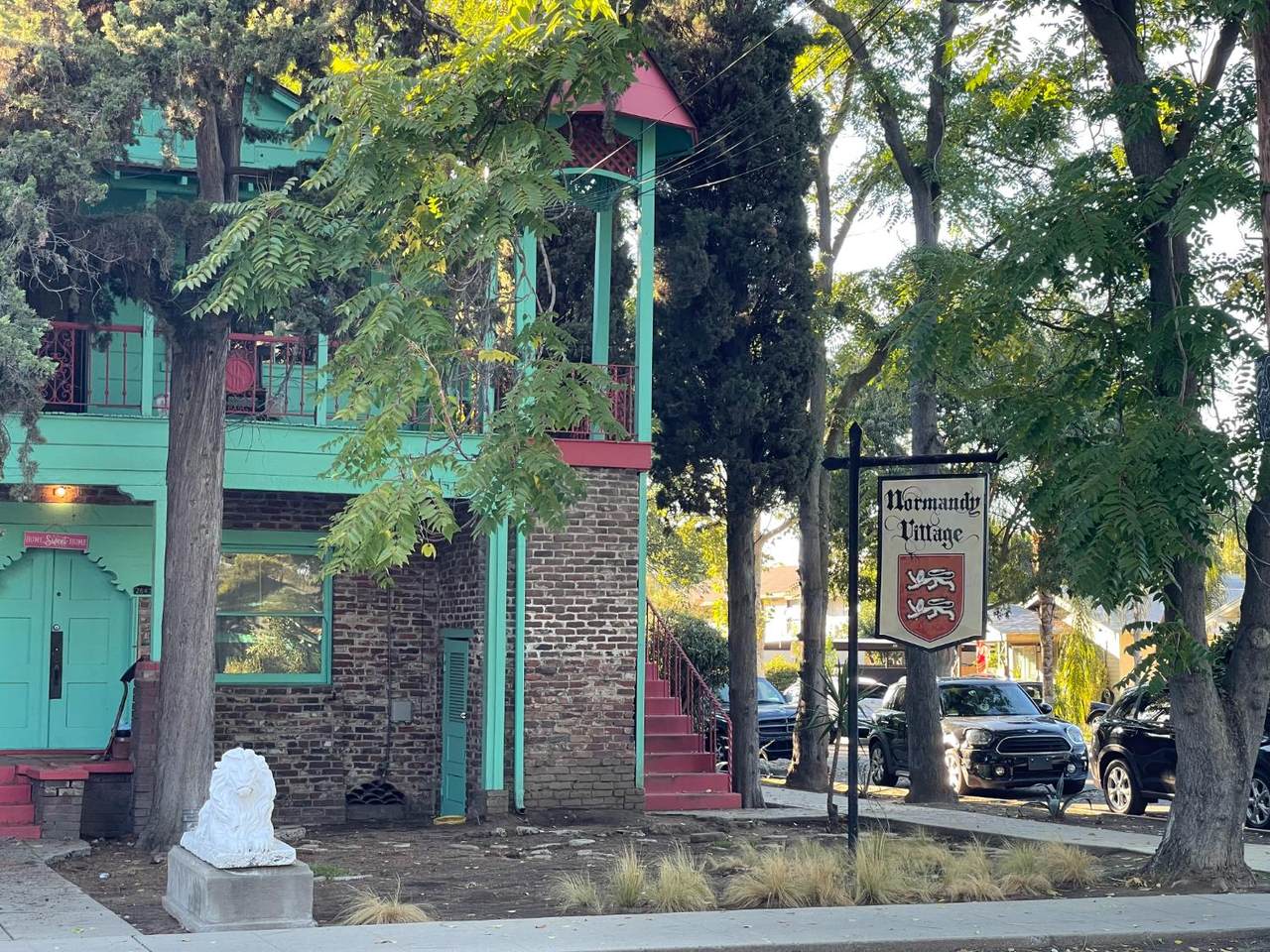 840 Brown Avenue - Photo 1