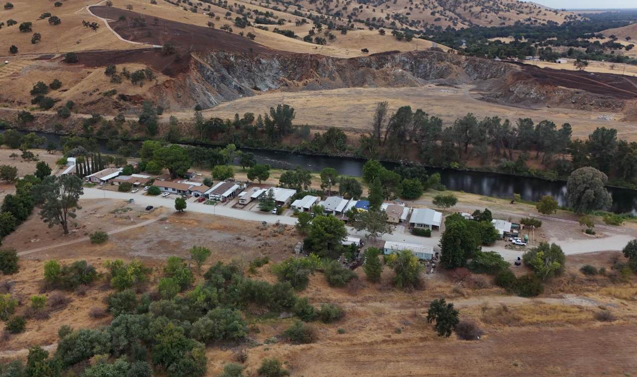 25433 Trimmer Springs Road - Photo 1