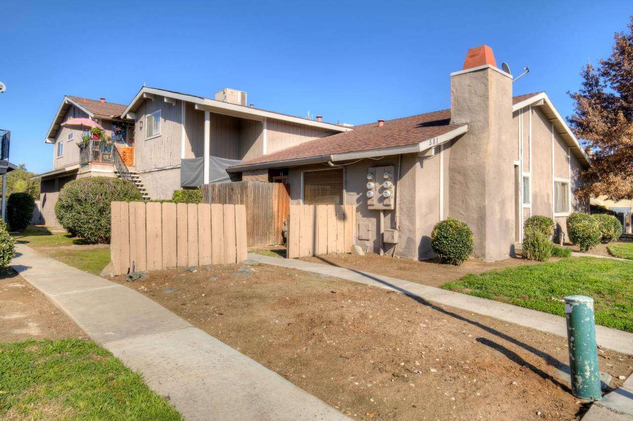 581 Ashlan Avenue - Photo 1