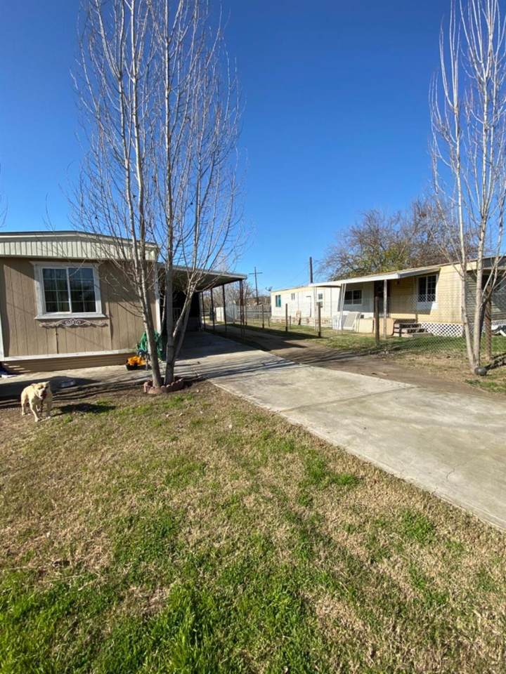 11710-11712 3rd Place - Photo 1