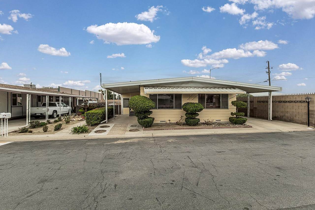 1701 Dinuba Avenue - Photo 1