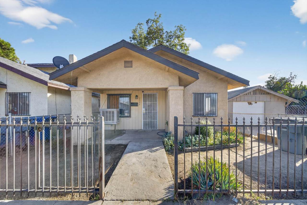 2522 Grant Avenue - Photo 1