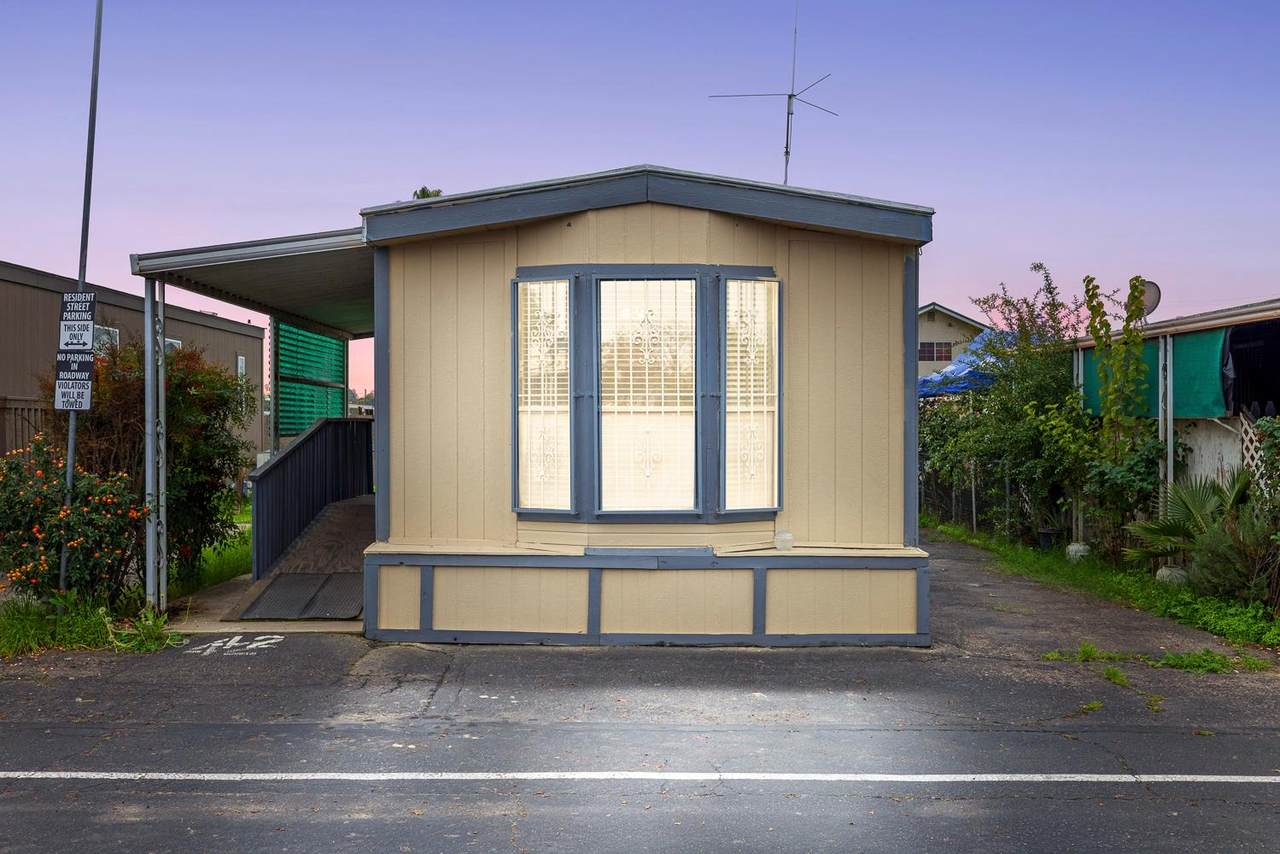 1719 Olive Avenue - Photo 1