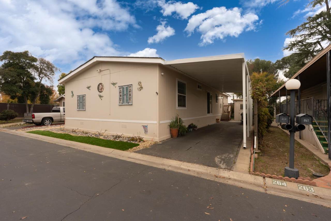 2706 Ashlan Avenue - Photo 1