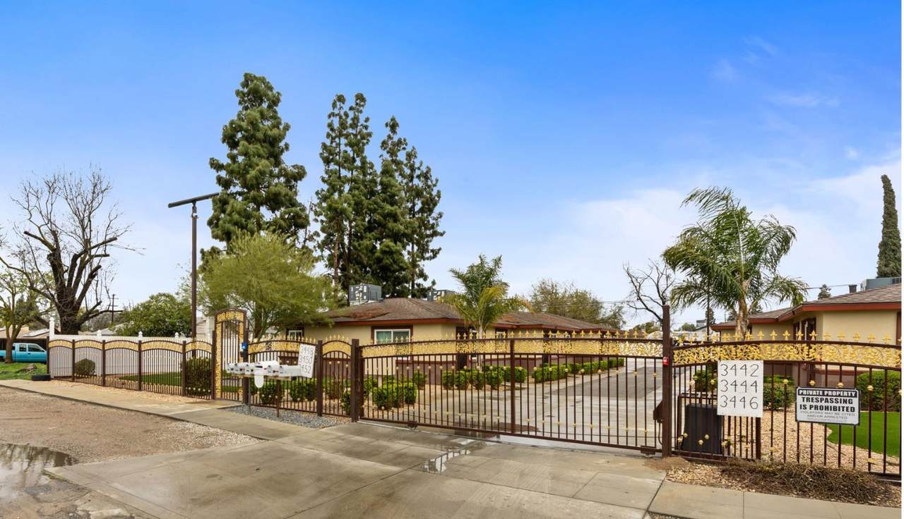 3442-3452 University Avenue - Photo 1