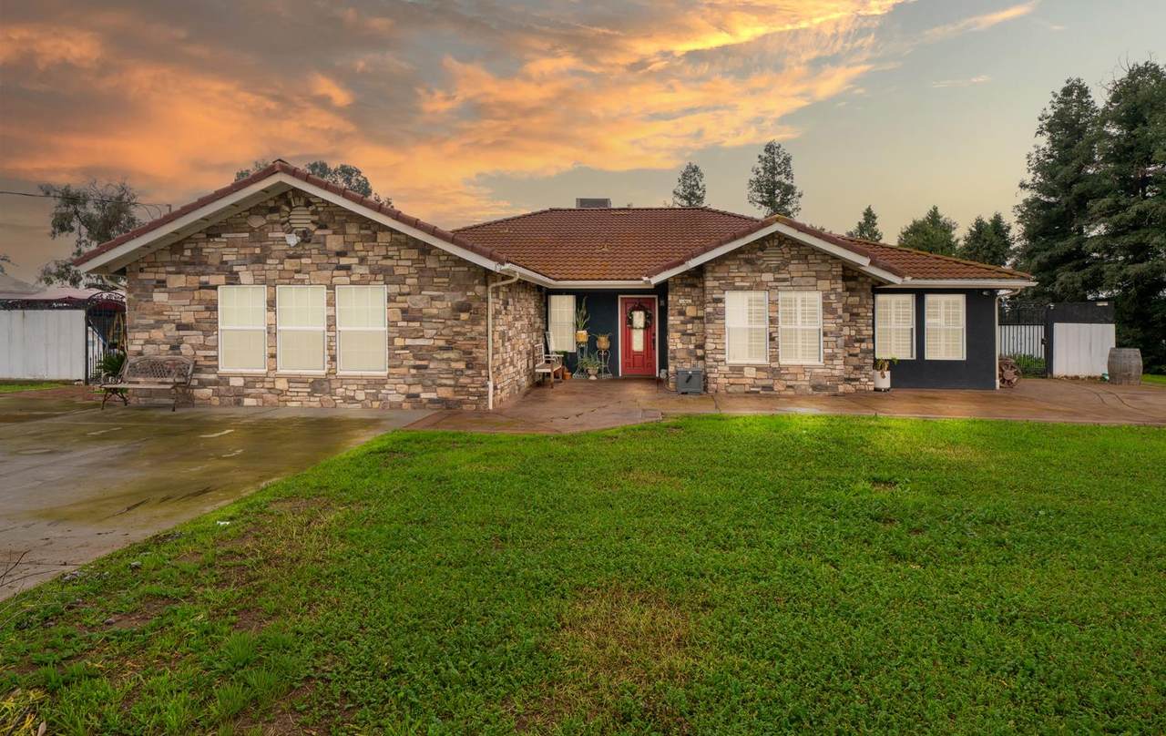 31144 James Avenue - Photo 1