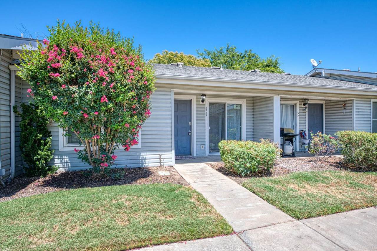 303 Bullard Avenue - Photo 1