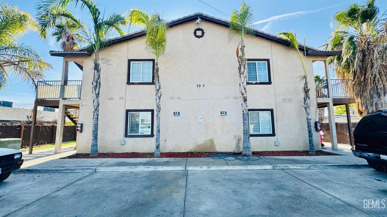 3017 Potomac Avenue - Photo 1