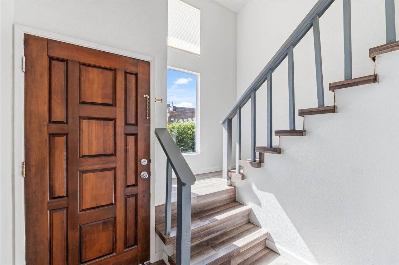 50 19Th Avenue - Photo 1