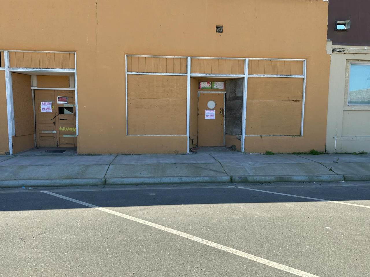 https://bt-photos.global.ssl.fastly.net/fresno/1280_boomver_1_645257-2.jpg