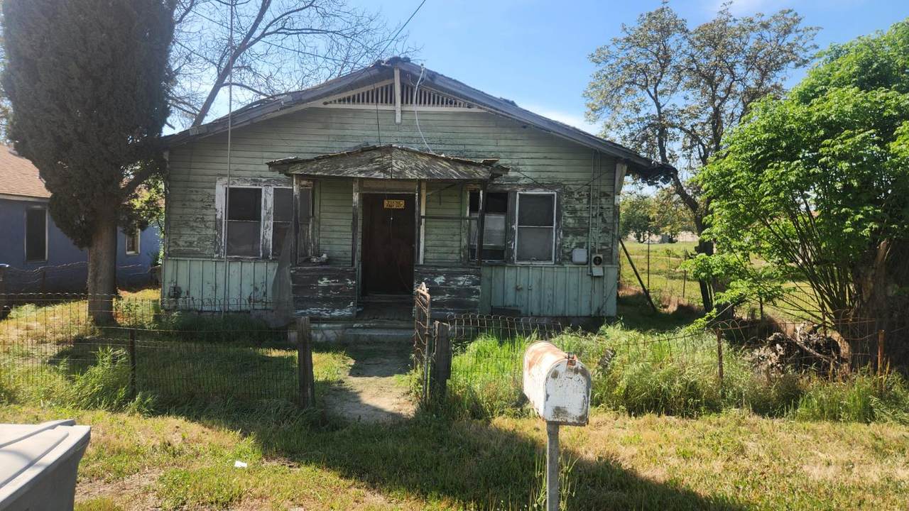 220 10th - Photo 1