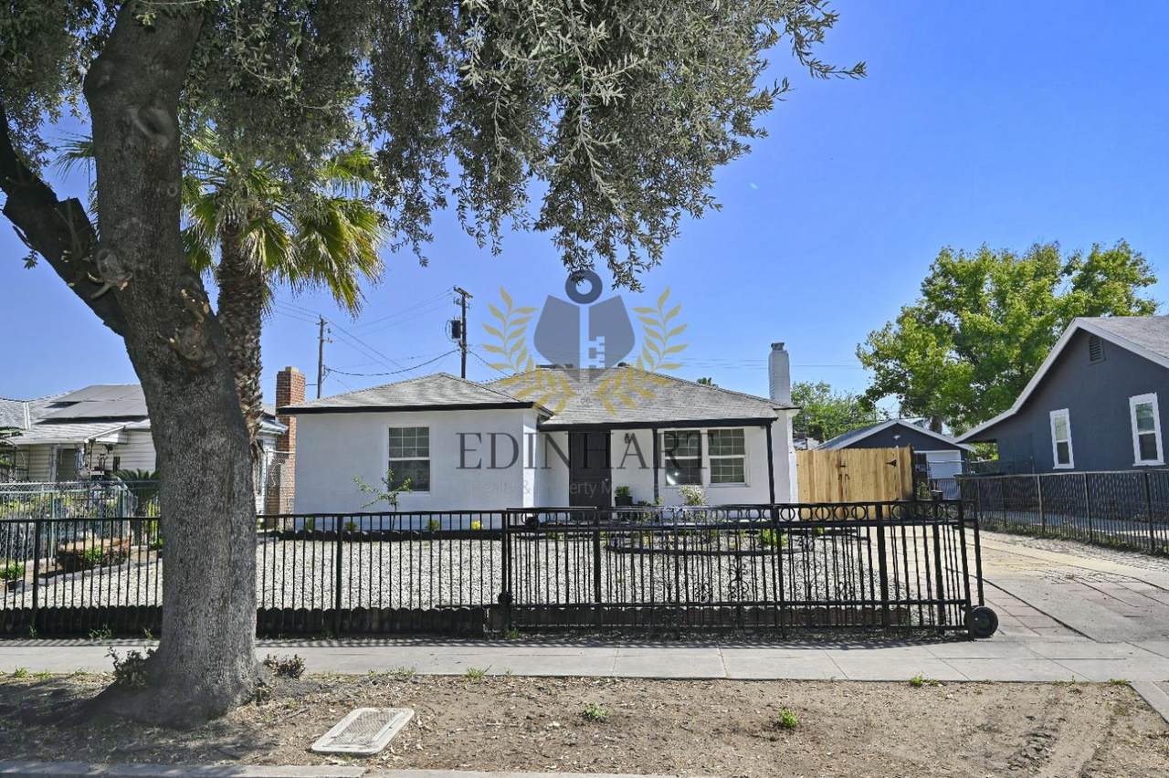 1584 Carruth Avenue - Photo 1