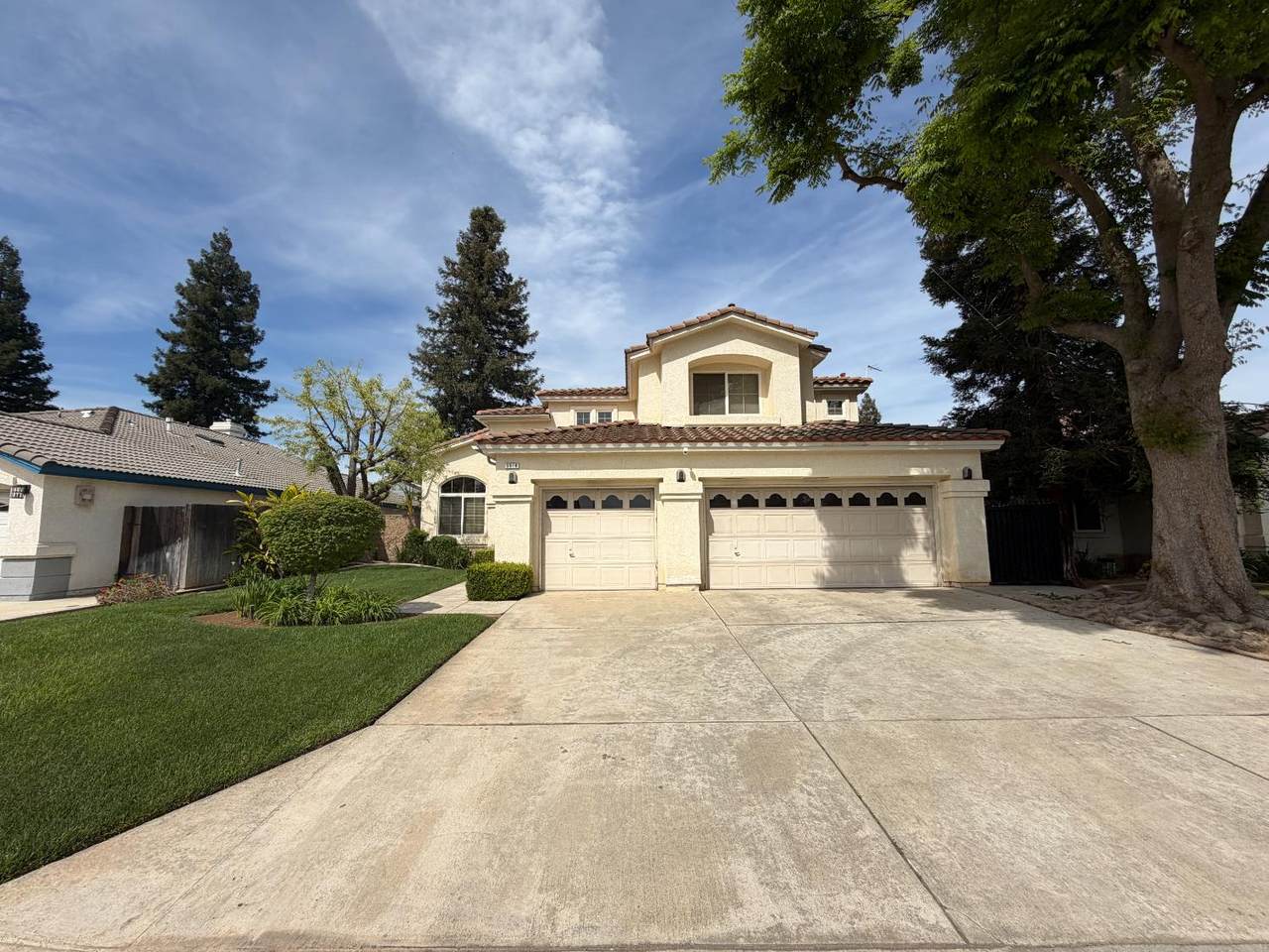 5918 Chennault Avenue - Photo 1