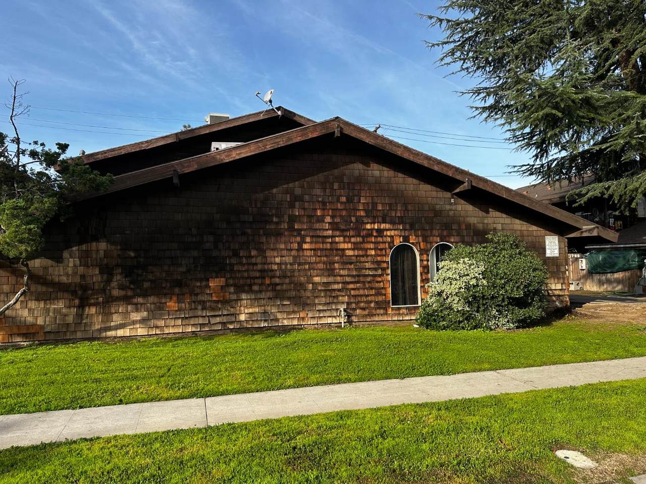 https://bt-photos.global.ssl.fastly.net/fresno/1280_boomver_1_646450-2.jpg