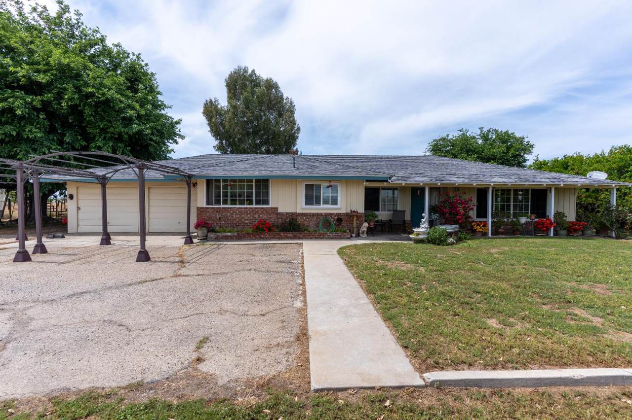 1389 Highland Avenue - Photo 1