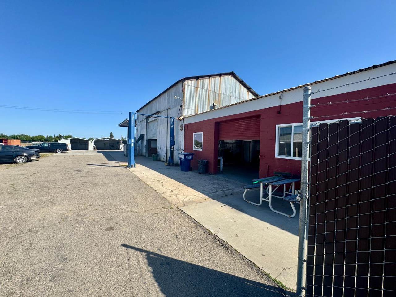 1217 Yosemite Avenue - Photo 1