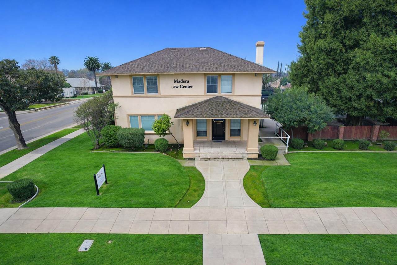 400 Yosemite Avenue - Photo 1