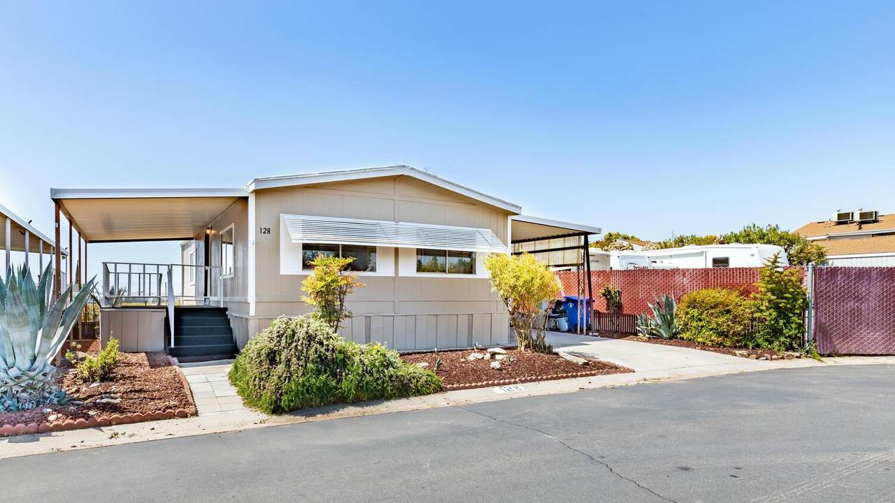1001 Sylmar Avenue - Photo 1