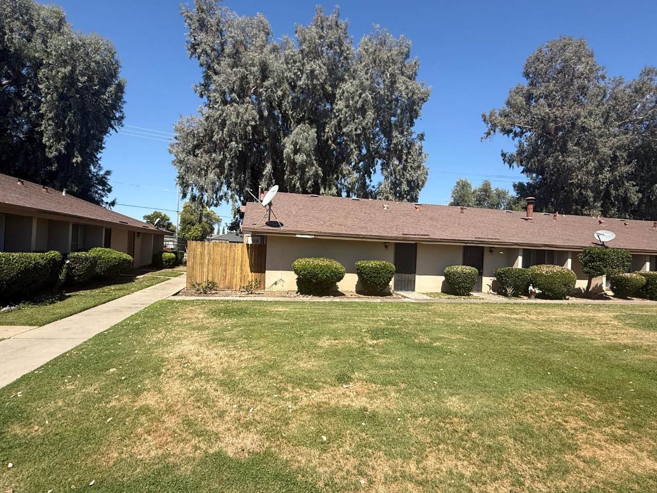 4654 Chestnut Avenue - Photo 1