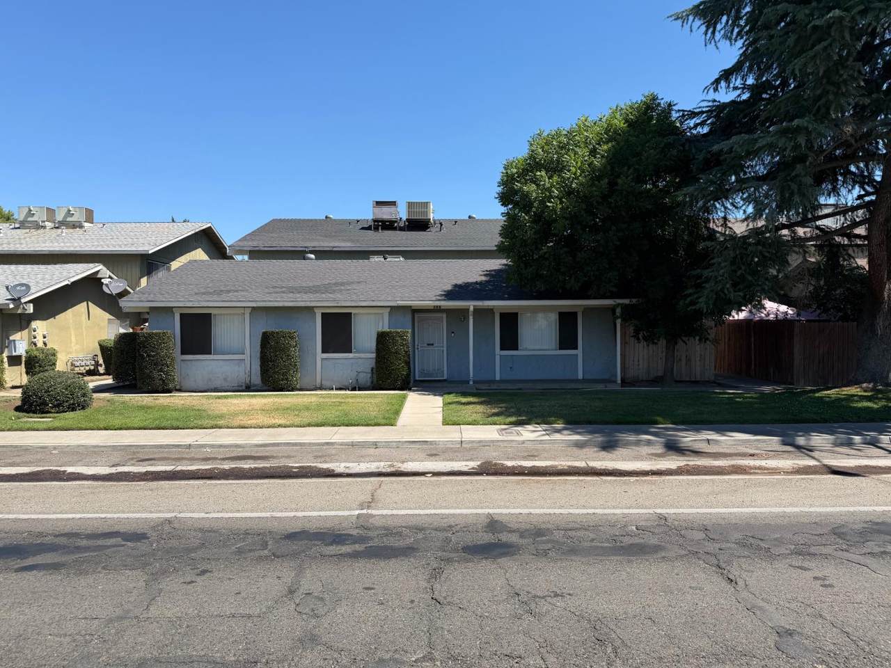 637 Ashlan Avenue - Photo 1