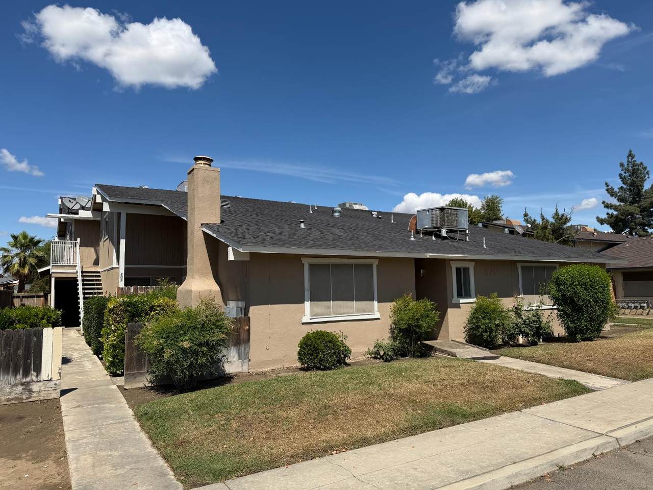 571 Ashlan Avenue - Photo 1