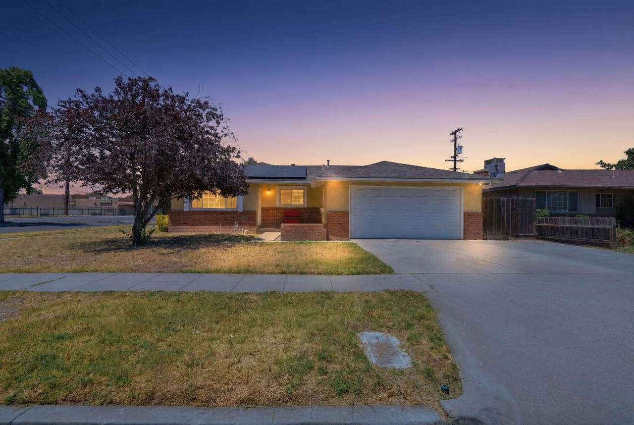 2519 Buckingham Way - Photo 1