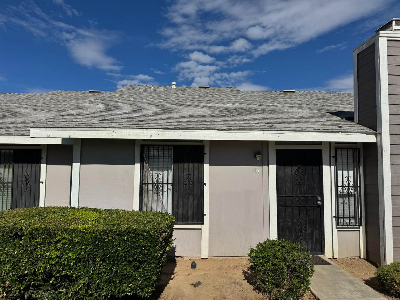 1027 Dakota - Photo 1