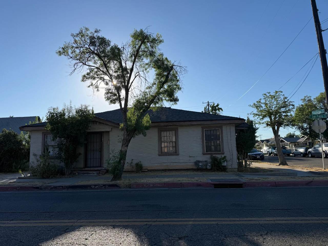 https://bt-photos.global.ssl.fastly.net/fresno/1280_boomver_1_651581-2.jpg