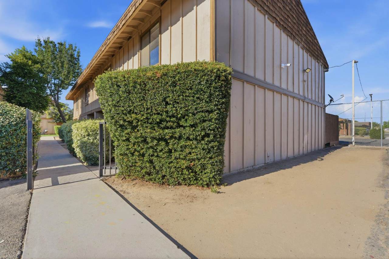1221 Peach Avenue - Photo 1