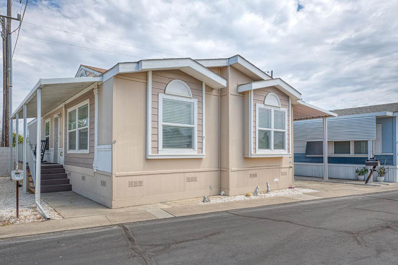 1551 6Th Avenue Drive - Photo 1