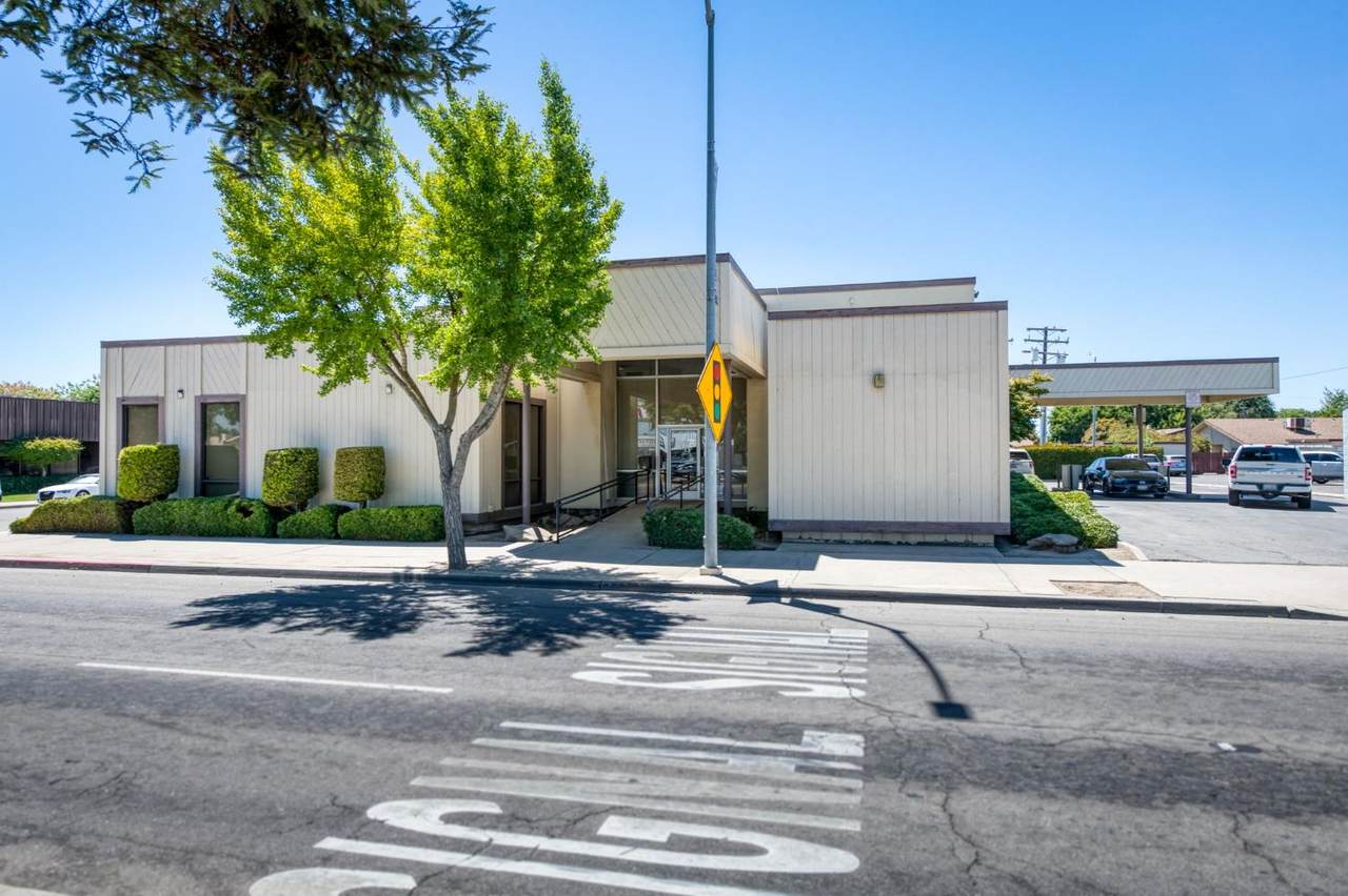 https://bt-photos.global.ssl.fastly.net/fresno/1280_boomver_1_652905-2.jpg