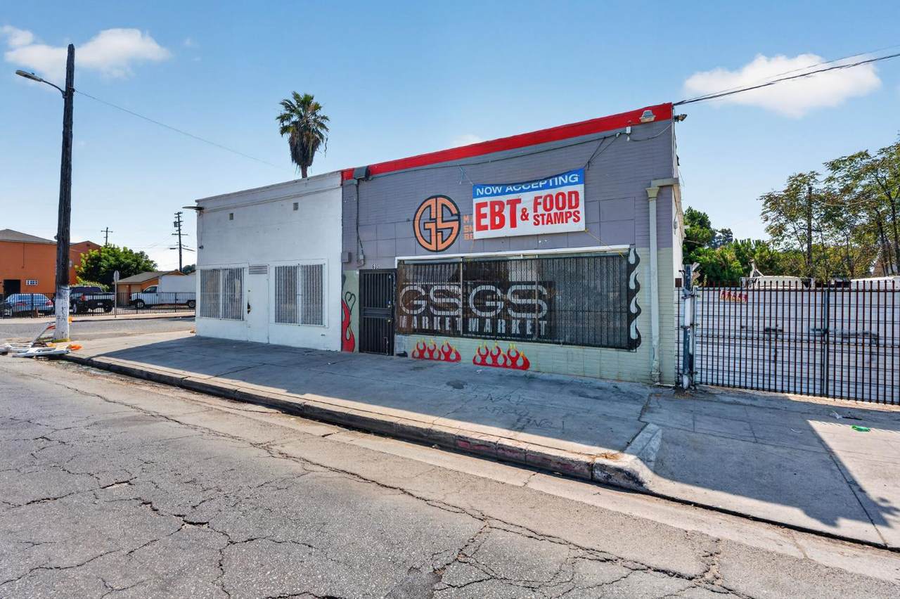 https://bt-photos.global.ssl.fastly.net/fresno/1280_boomver_1_653068-2.jpg
