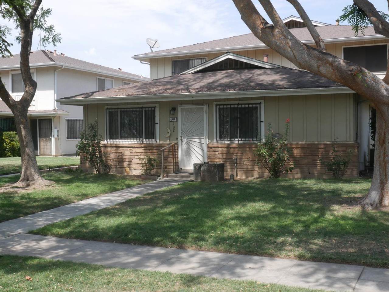 https://bt-photos.global.ssl.fastly.net/fresno/1280_boomver_1_653461-2.jpg