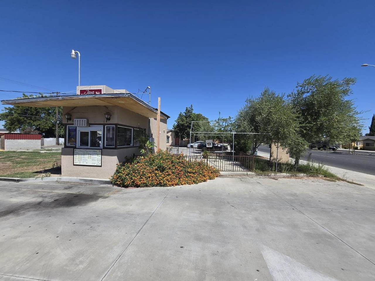 2315 Whitson Street - Photo 1