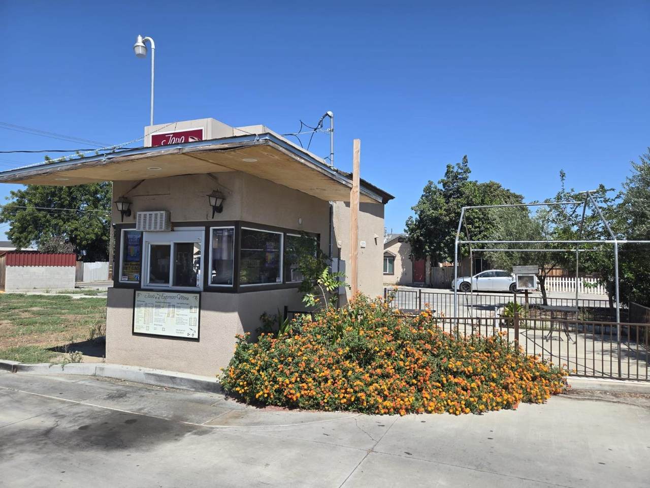 https://bt-photos.global.ssl.fastly.net/fresno/1280_boomver_1_653663-2.jpg