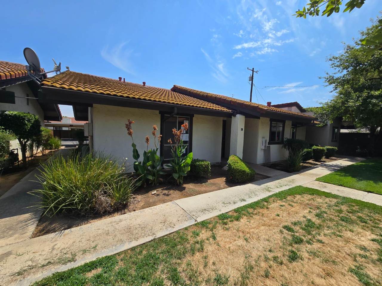 6338 Maroa Avenue - Photo 1