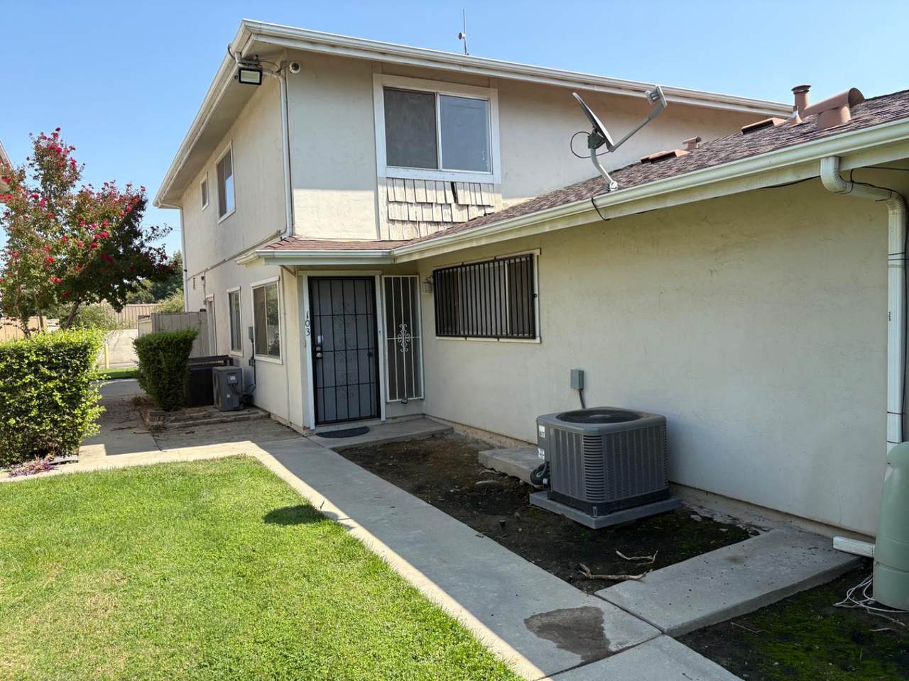 4924 Holt - Photo 1