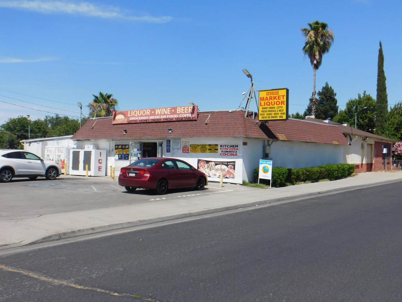 https://bt-photos.global.ssl.fastly.net/fresno/1280_boomver_1_654008-2.jpg