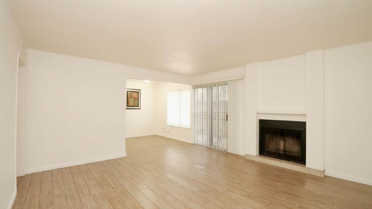 1550 Ashlan - Photo 1